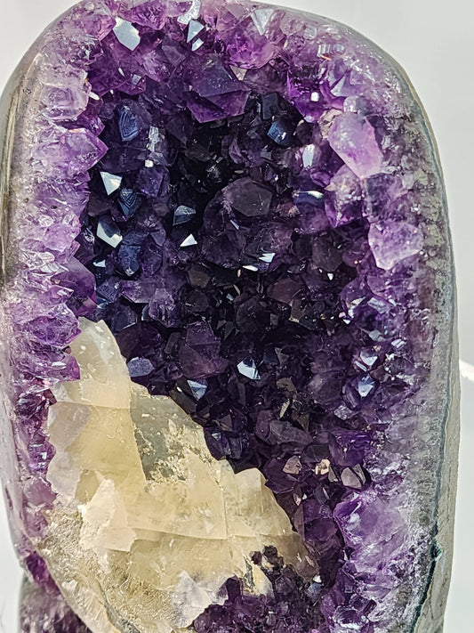 Druzy Amethyst Cathedral/Flat Base From Uruguay over 2lbs qualifies for free shipping