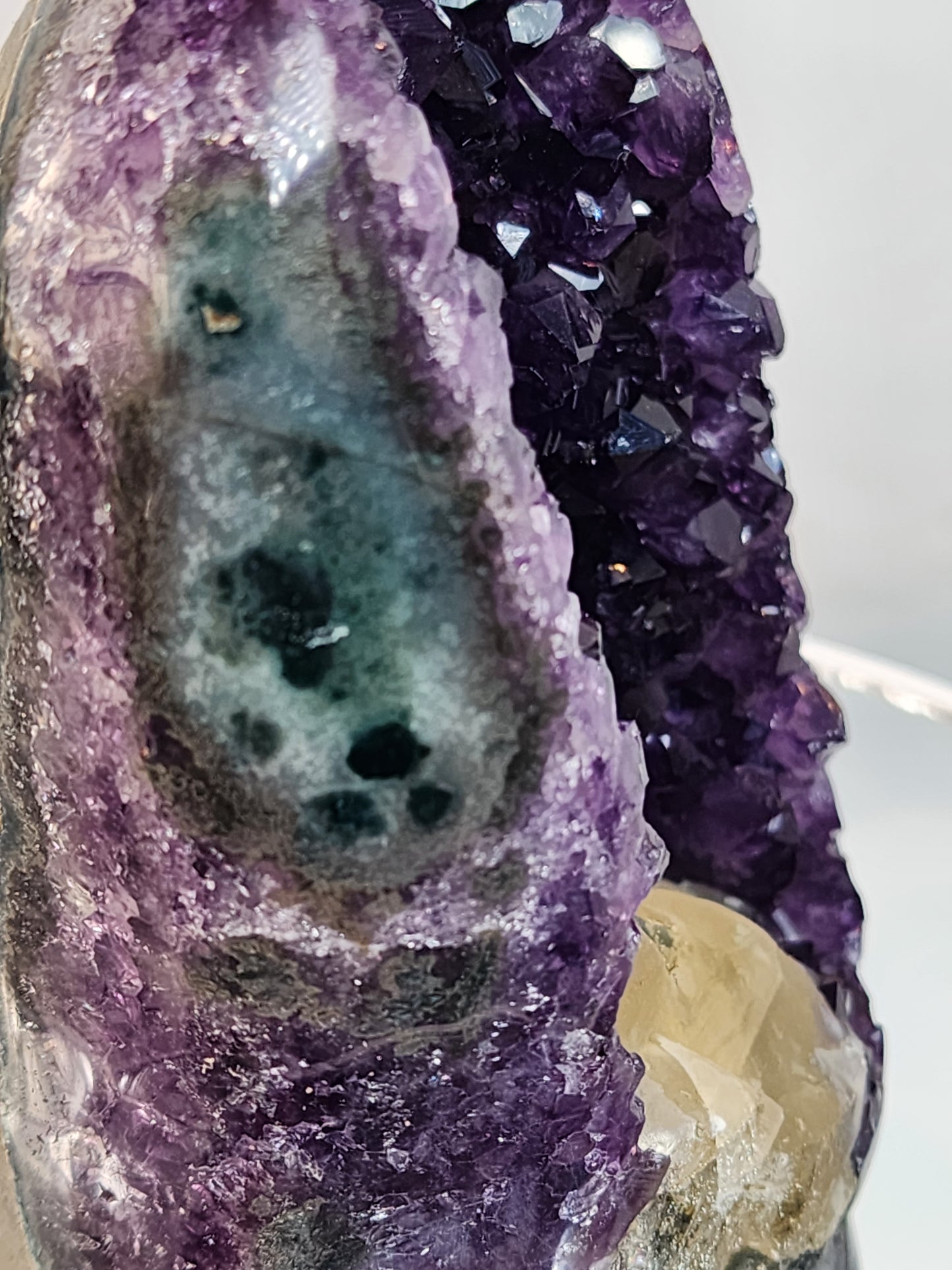 Druzy Amethyst Cathedral/Flat Base From Uruguay over 2lbs qualifies for free shipping