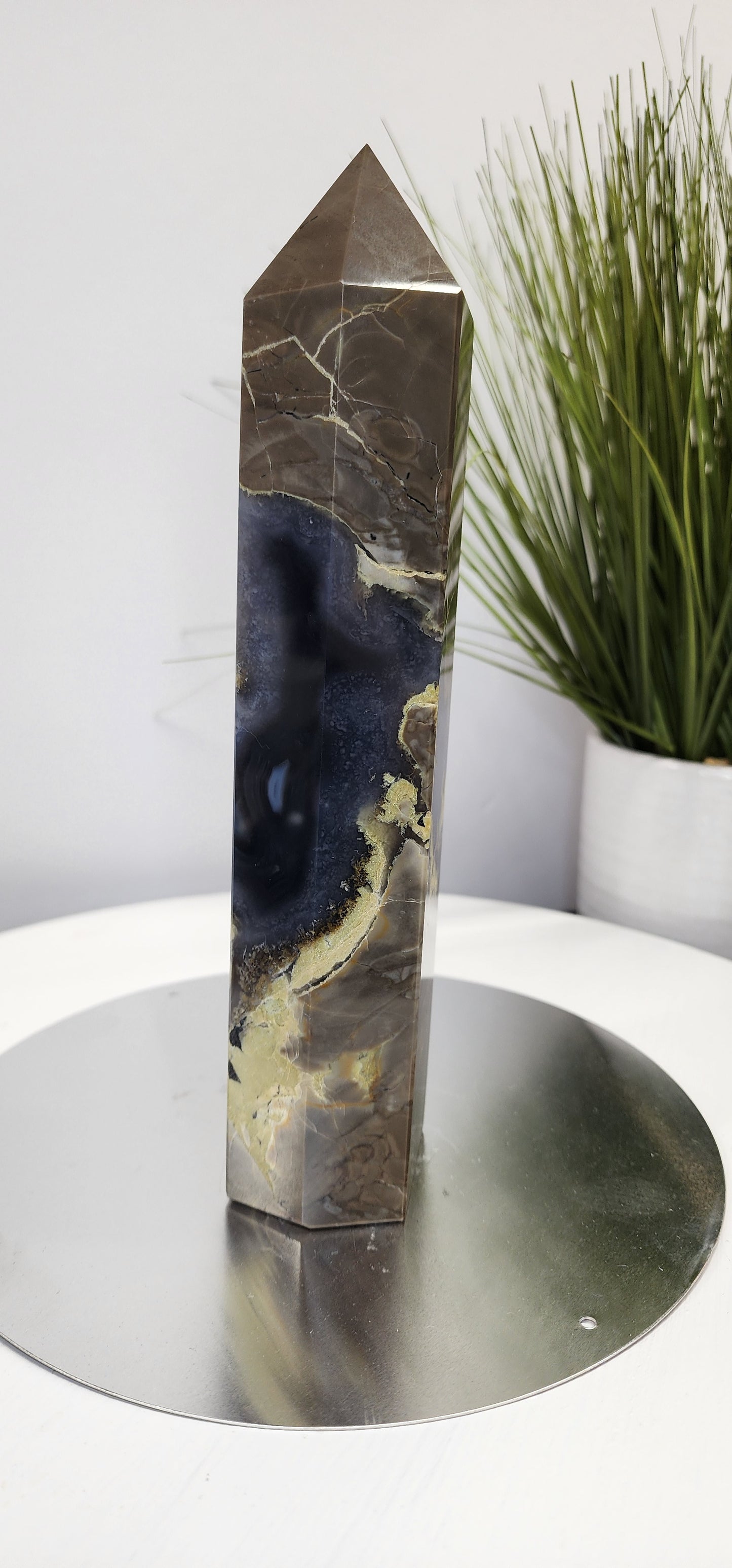 Large Volcano Agate Tower