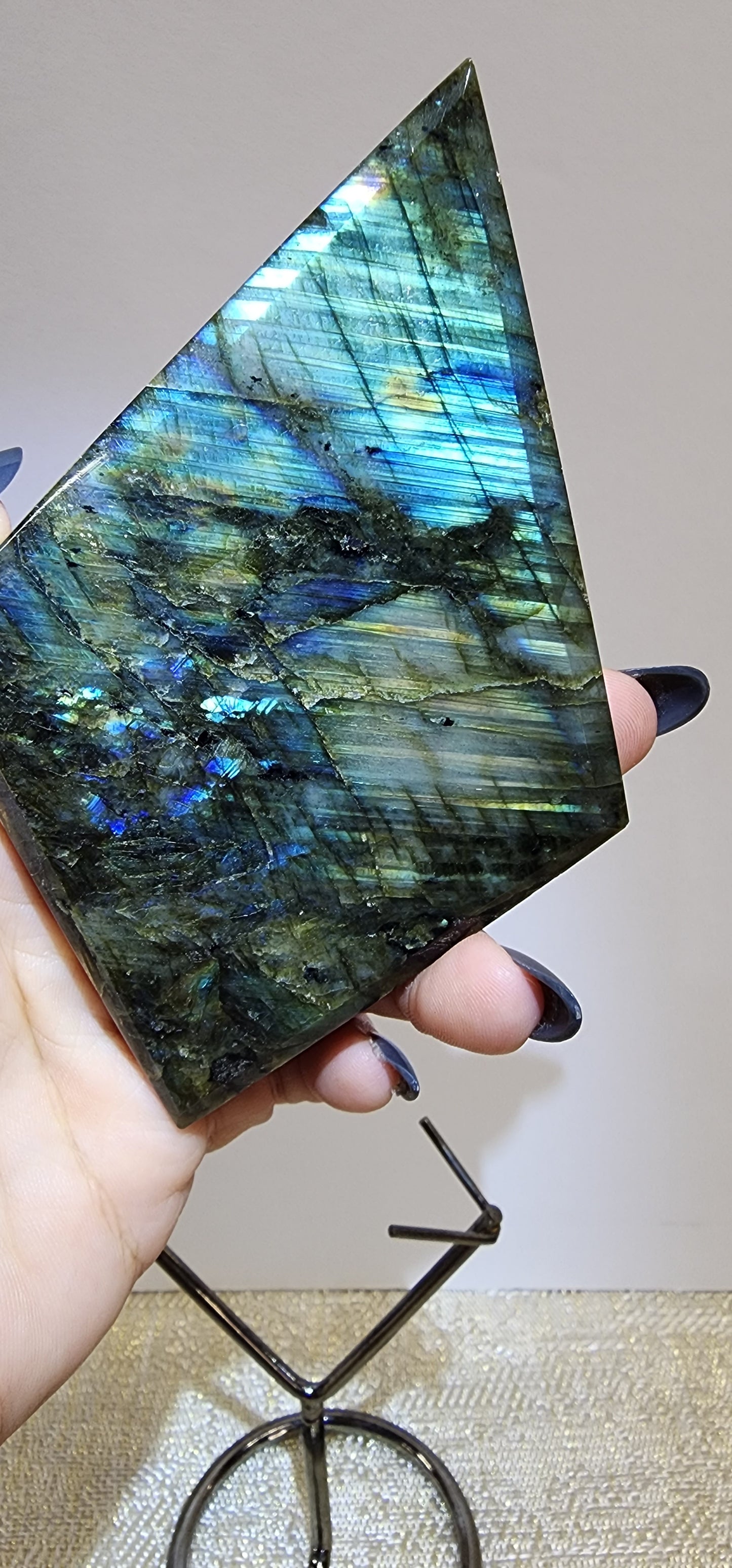 1 Basket Reserved for  Glitch