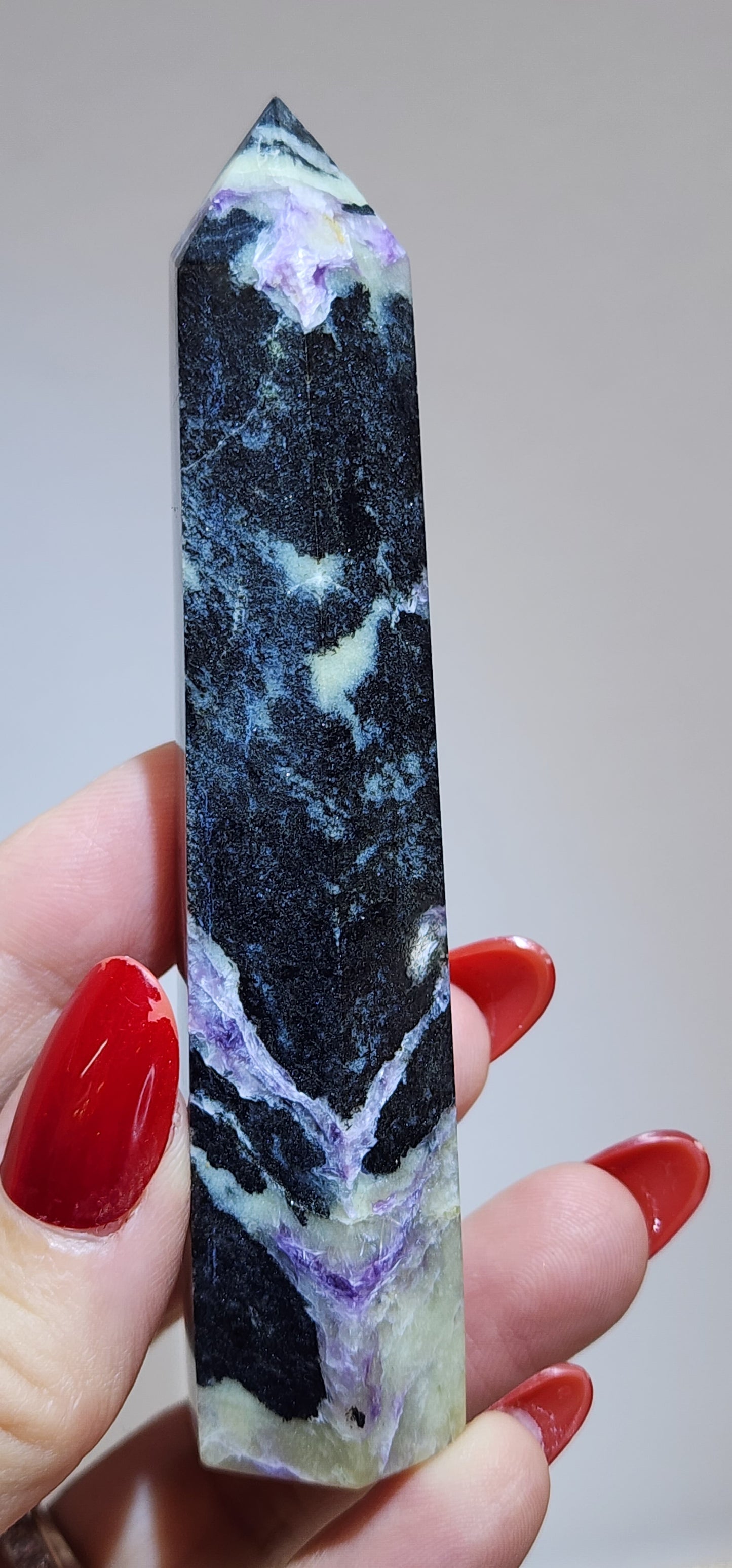 1 Basket Reserved for Victoria