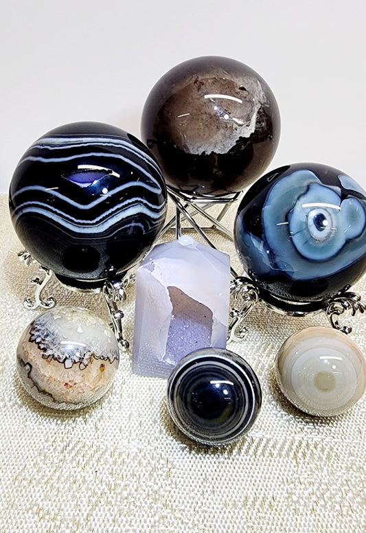 1 Basket Reserved for Tracy ON HOLD